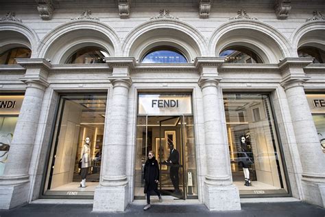 fendi roma boutique.